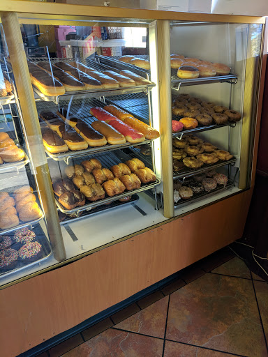 Superior Donuts, 13532 Lakewood Blvd, Bellflower, CA 90706, USA, 