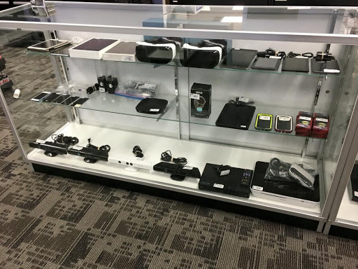 Video Game Store «Disc Traders Holland», reviews and photos, 12331 James St, Holland, MI 49424, USA