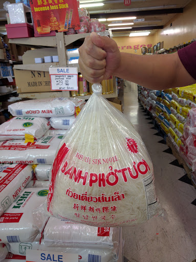 Grocery Store «Lions Supermarket», reviews and photos, 7924 N El Dorado St, Stockton, CA 95210, USA