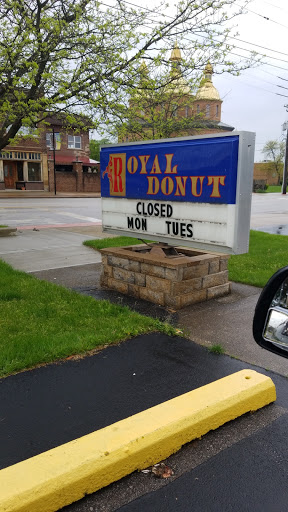 Donut Shop «Royal Donut», reviews and photos, 5759 State Rd, Cleveland, OH 44134, USA