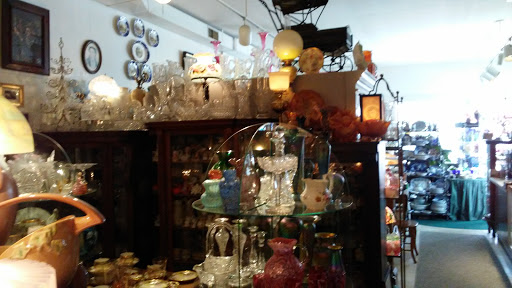 Gift Shop «Silver Quill Antiques & Gifts», reviews and photos, 22813 Van Dyke, Warren, MI 48089, USA