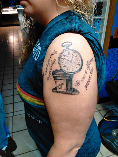 Tattoo Shop «Zebra Tattooz», reviews and photos, 8934 OH-14, Streetsboro, OH 44241, USA