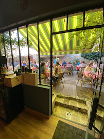 Atmosphère du Restaurant Le Bistrot du Broc à Bourron-Marlotte - n°16