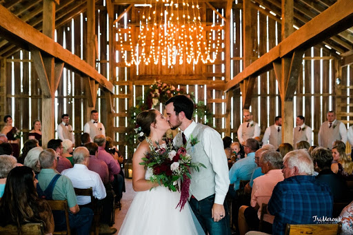 Wedding Venue «The Barn on Boundary», reviews and photos, 19601 N Boundary Rd, Eaton, IN 47338, USA