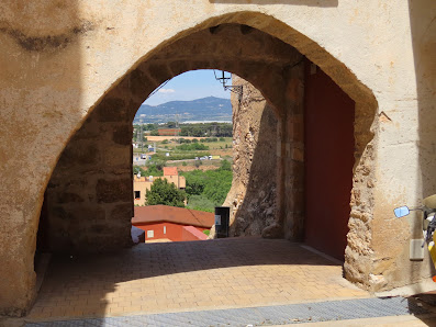 Portal de Puigpelat Plaça de la Vila, 1, 43812 Puigpelat, Tarragona, España