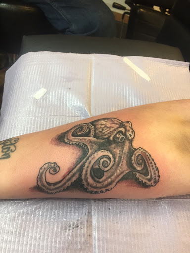 Tattoo Shop «ART IMMORTAL TATTOO», reviews and photos, 660 Myatt Dr #106, Madison, TN 37115, USA