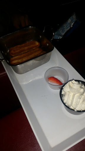 Movie Theater «AMC DINE-IN Menlo Park 12», reviews and photos, 55 Parsonage Rd #390, Edison, NJ 08837, USA