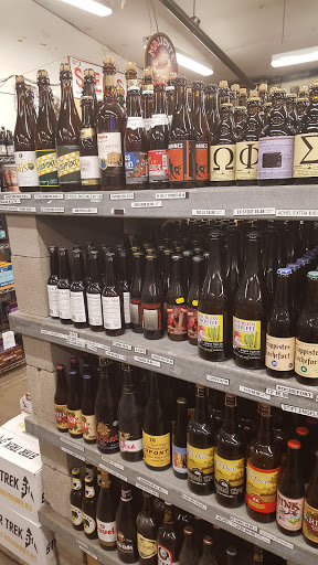 Liquor Store «Beverage Warehouse», reviews and photos, 1 East St, Winooski, VT 05404, USA