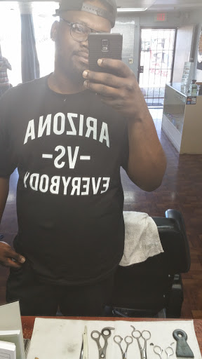 Barber Shop «Exclusive Barber Shop & Salon», reviews and photos, 1405 W Indian School Rd, Phoenix, AZ 85013, USA