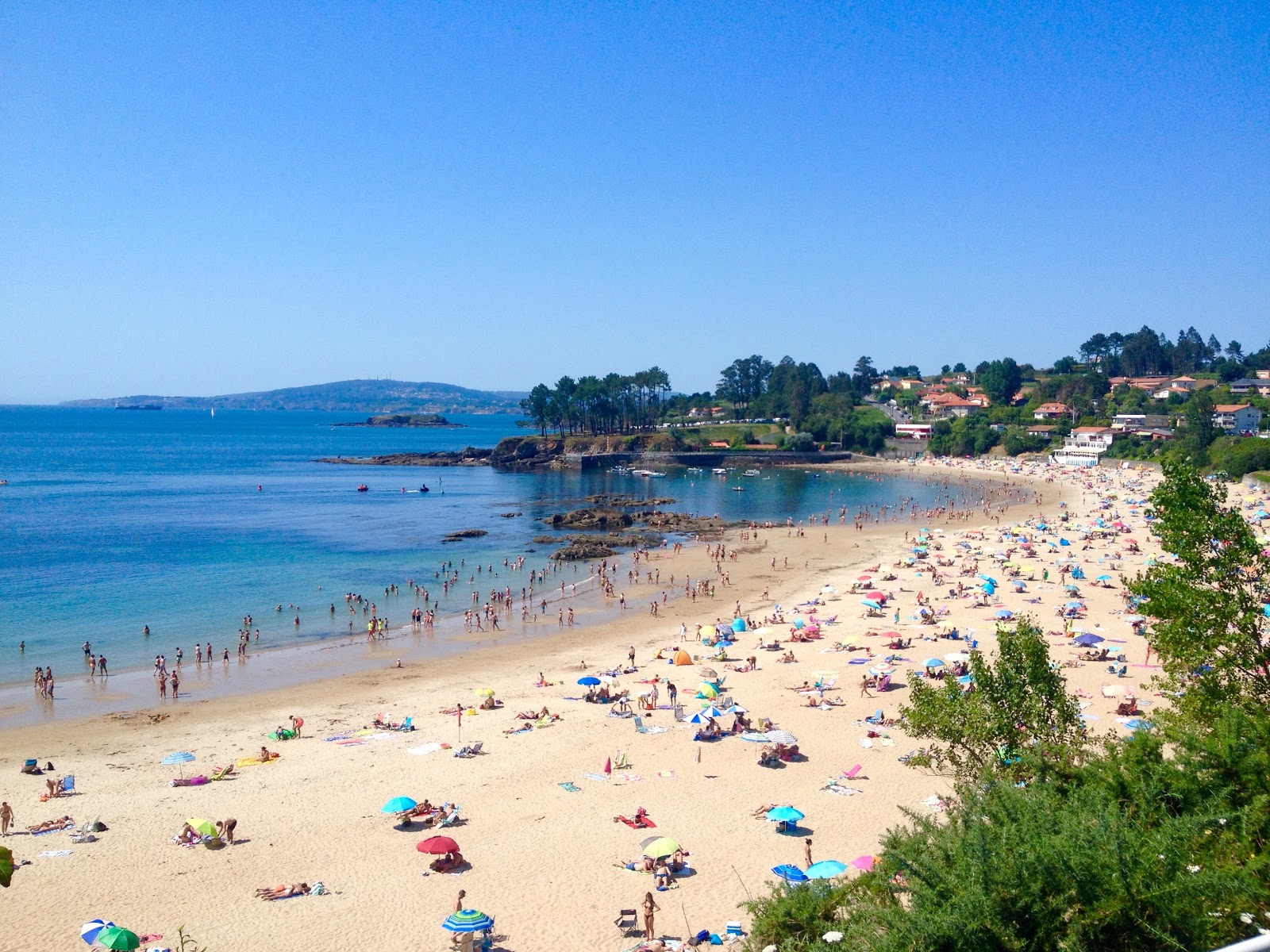 Fotografie cu Praia de Perbes cu o suprafață de nisip alb