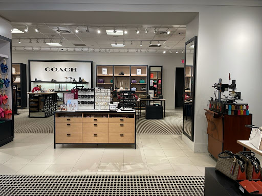 Clothing Store «Coach», reviews and photos, 1 Premium Outlet Blvd #201, Tinton Falls, NJ 07753, USA