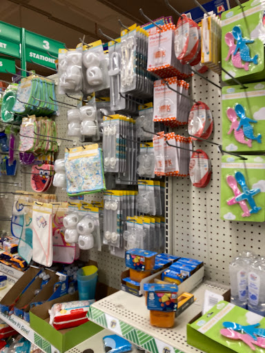 Dollar Store «Dollar Tree», reviews and photos, 148 Smith St, Perth Amboy, NJ 08861, USA