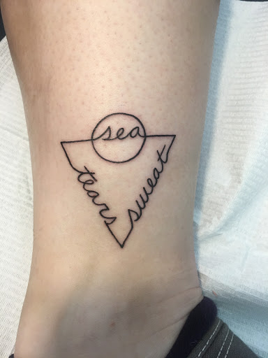 Tattoo Shop «Electric Chair Tattoo», reviews and photos, 701 A1A Beach Blvd, St Augustine, FL 32080, USA