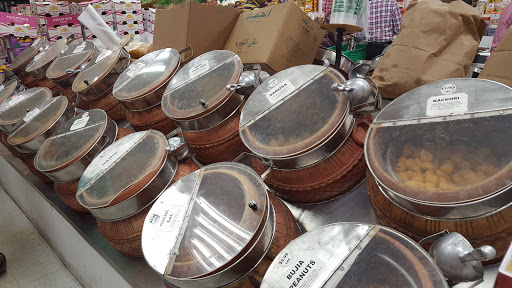 Indian Grocery Store «Patel Brothers», reviews and photos, 1850 S Hurstbourne Pkwy, Louisville, KY 40220, USA