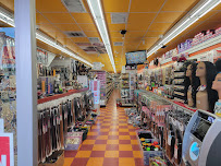 Global Evergreen Beauty Supply - Photo 3 - Car repair in Paterson, NJ, Paterson