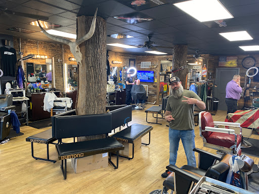 Barber Shop «Woodsviking Barbershop», reviews and photos, 15 S Public Square, Murfreesboro, TN 37130, USA