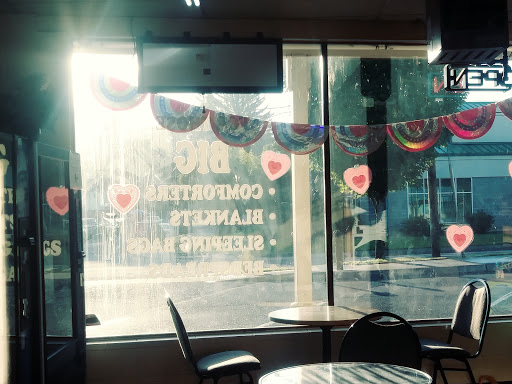 Laundromat «Z Laundromat», reviews and photos, 5212 NE St Johns Rd a, Vancouver, WA 98661, USA