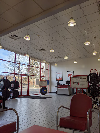 Tire Shop «Discount Tire Store - Eden Prairie, MN», reviews and photos, 7915 Eden Rd, Eden Prairie, MN 55344, USA