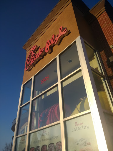 Fast Food Restaurant «Chick-fil-A», reviews and photos, 5905 Spout Springs Rd, Flowery Branch, GA 30542, USA