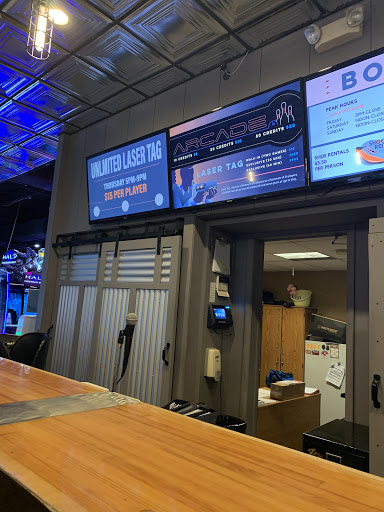 Bowling Alley «Cloverleaf Lanes», reviews and photos, 5619 Brecksville Rd, Independence, OH 44131, USA