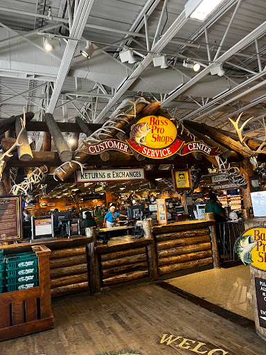 Sporting Goods Store «Bass Pro Shops», reviews and photos, 1365 S 5th St, St Charles, MO 63301, USA