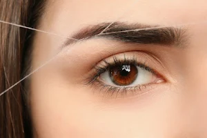 Glam Eyebrows - Threading image