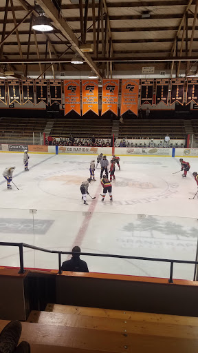 Auditorium «IRA Civic Center», reviews and photos, 1401 NW 3rd Ave, Grand Rapids, MN 55744, USA