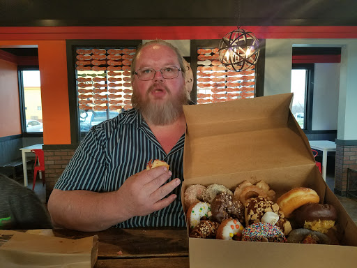Donut Shop «Hurts Donut», reviews and photos, 7010 W 21st St, Wichita, KS 67205, USA