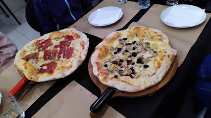 Pizzeria artesana De Gea - C. de Joaquín Costa, 22, 44001 Teruel, Spain
