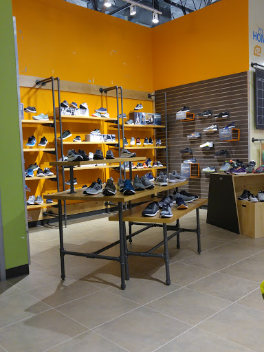 Running Store «Road Runner Sports», reviews and photos, 1120 W Broad St, Falls Church, VA 22046, USA