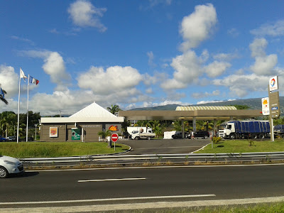 Station-service TotalEnergies Les Cafés | Sainte Marie à Sainte-Marie