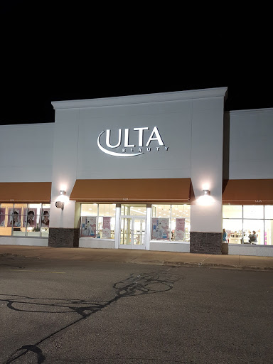 Hair Salon «Ulta Beauty», reviews and photos, 5711-A Harvey St, Norton Shores, MI 49444, USA