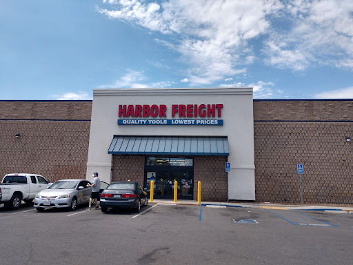 Hardware Store «Harbor Freight Tools», reviews and photos, 10765 Magnolia Ave #100, Riverside, CA 92505, USA