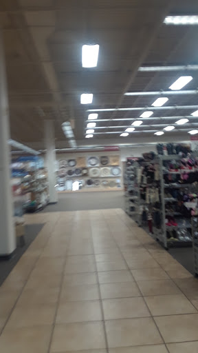 Clothing Store «Burlington Coat Factory», reviews and photos, 1555 S Lake St, Mundelein, IL 60060, USA