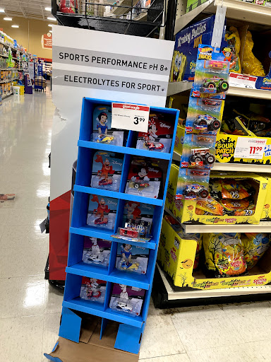 Supermarket «Giant Eagle Supermarket», reviews and photos, 21593 Lorain Rd, Fairview Park, OH 44126, USA