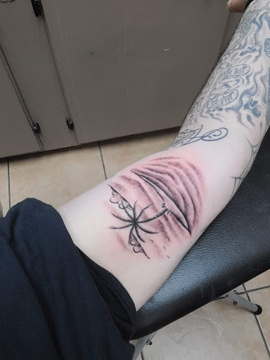 Tattoo Shop «Island Ink Tattoo», reviews and photos, 1215 Miracle Strip Pkwy SE, Fort Walton Beach, FL 32548, USA