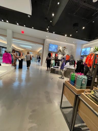 Sportswear Store «lululemon», reviews and photos, 2223 N Westshore Blvd #264, Tampa, FL 33607, USA