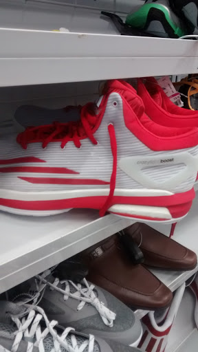 Clothing Store «Ross Dress for Less», reviews and photos, 3001 W Cheltenham Ave, Wyncote, PA 19095, USA