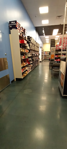Shoe Store «Shoe Carnival», reviews and photos, 1500 Greentree Blvd, Clarksville, IN 47129, USA