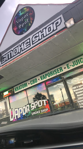 Vapor Spot & Smoke Shop, 2637 SW College Rd, Ocala, FL 34471, USA, 