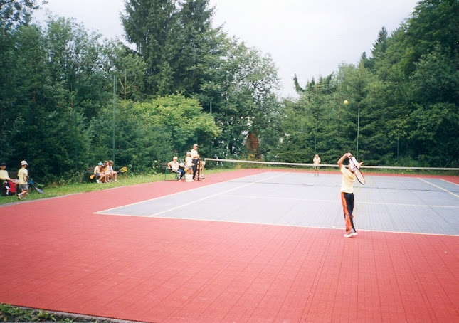 Tenisová škola Stanislav Cholvád