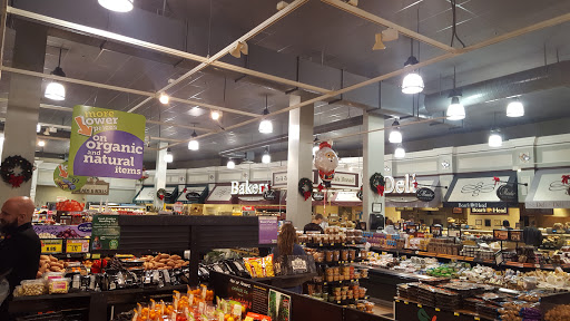 Grocery Store «Harris Teeter», reviews and photos, 500 Oberlin Rd, Raleigh, NC 27605, USA