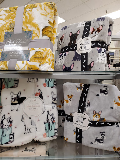 Department Store «Marshalls», reviews and photos, 3855 E Foothill Blvd, Pasadena, CA 91107, USA