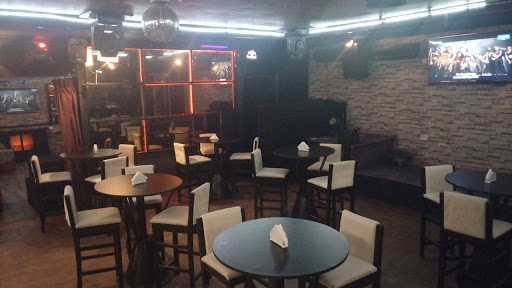 Cuba Libre, 176 Akin Olugbade St, Victoria Island, Lagos, Nigeria, Sports Bar, state Lagos