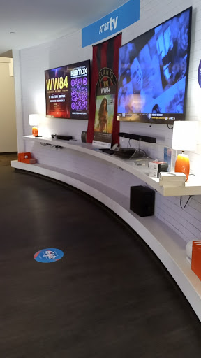 Cell Phone Store «AT&T», reviews and photos, 7900 North Point Pkwy, Alpharetta, GA 30022, USA