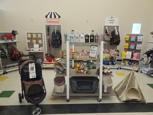 Pet Supply Store «Pet Supplies Plus», reviews and photos, 9630 Transit Rd Suite 400, East Amherst, NY 14051, USA
