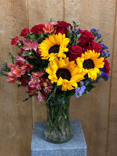 Florist «Magnolia Flowers», reviews and photos, 9669 Magnolia Ave, Riverside, CA 92503, USA