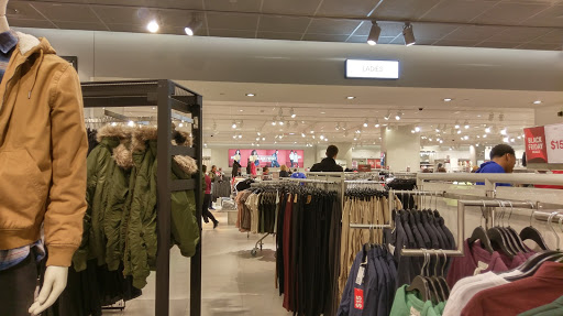 Clothing Store «H&M», reviews and photos, 49 W Maryland St #166, Indianapolis, IN 46204, USA