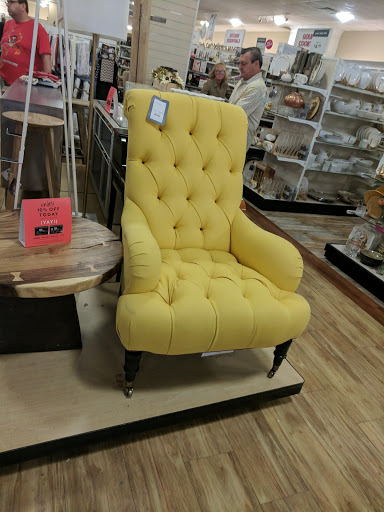 Department Store «Marshalls & HomeGoods», reviews and photos, 200 Petersville Rd, New Rochelle, NY 10801, USA