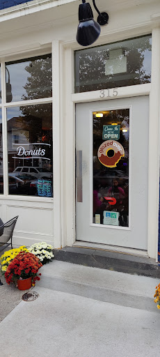 Donut Shop «Glazed Over Donuts», reviews and photos, 315 Main St, Beacon, NY 12508, USA